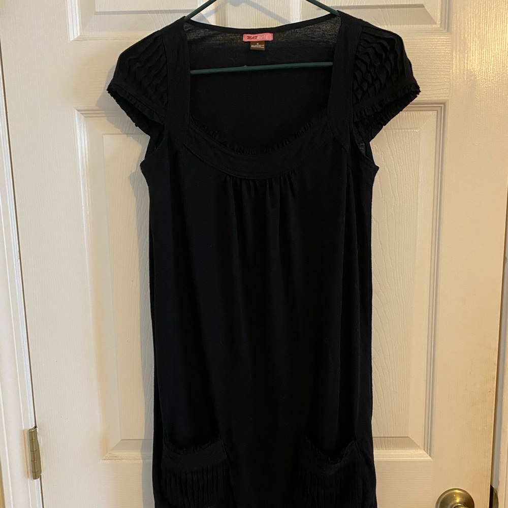 Cute & Comfy Black Dress 🖤
